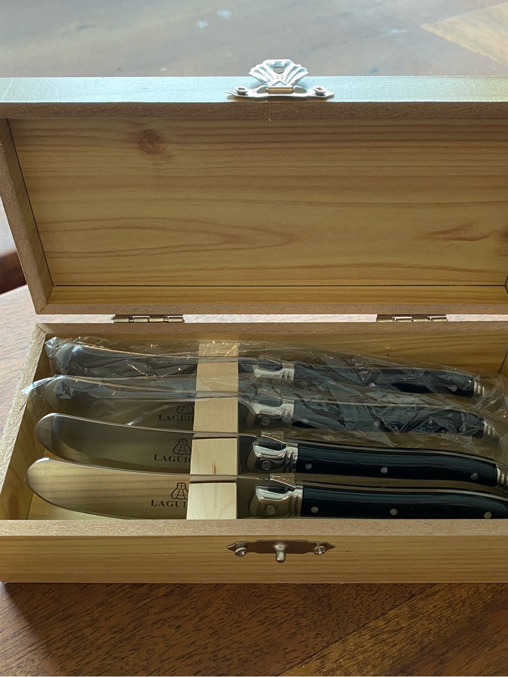 Laguiole Black Handle Steak Knife Set in Wooden Gift Box